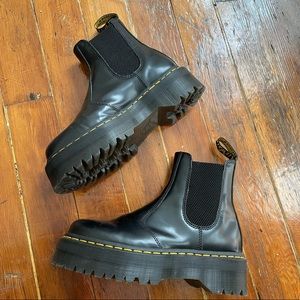 Platform Dr Marten Chelsea Boots